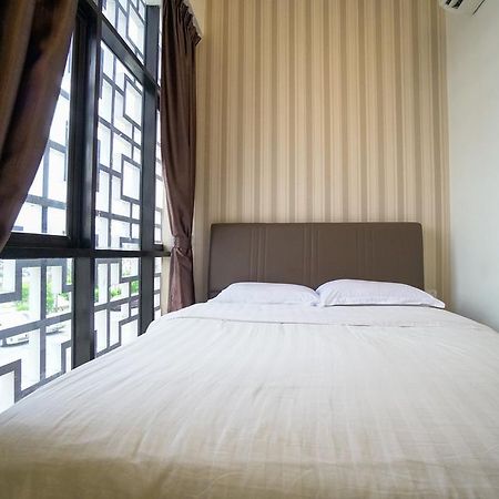 Crystal Garden Hotel - Seri Kembangan Eksteriør billede
