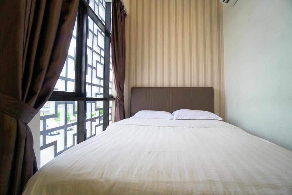 Crystal Garden Hotel - Seri Kembangan Eksteriør billede